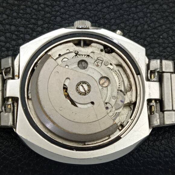 Vintage 1980 Ricoh Automatic Mens Silver Watch W/daydate & Gray accents - Picture 9 of 10